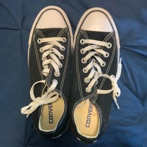 Converse, women’s size 8